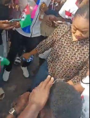 Man Proposed To His Lover At "Obidient" Rally in Onitsha (Video)