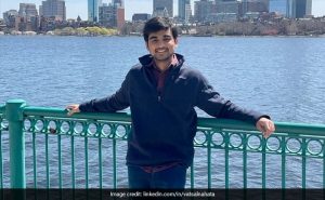 23-Year-Old Says He Landed A Job At World Bank After "600 Emails, 80 Calls"