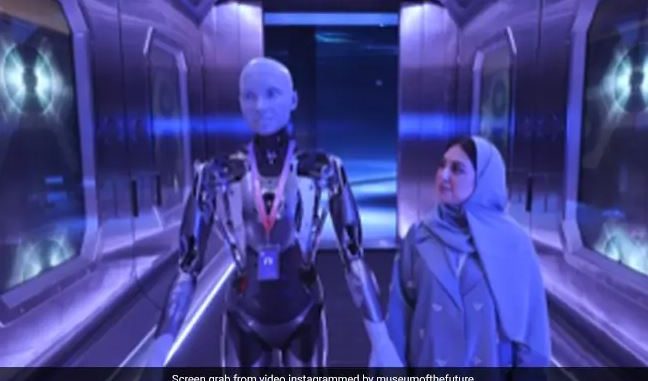Museum Of Future In Dubai Welcomes A Humanoid Robot Staff, Ameca(Video)