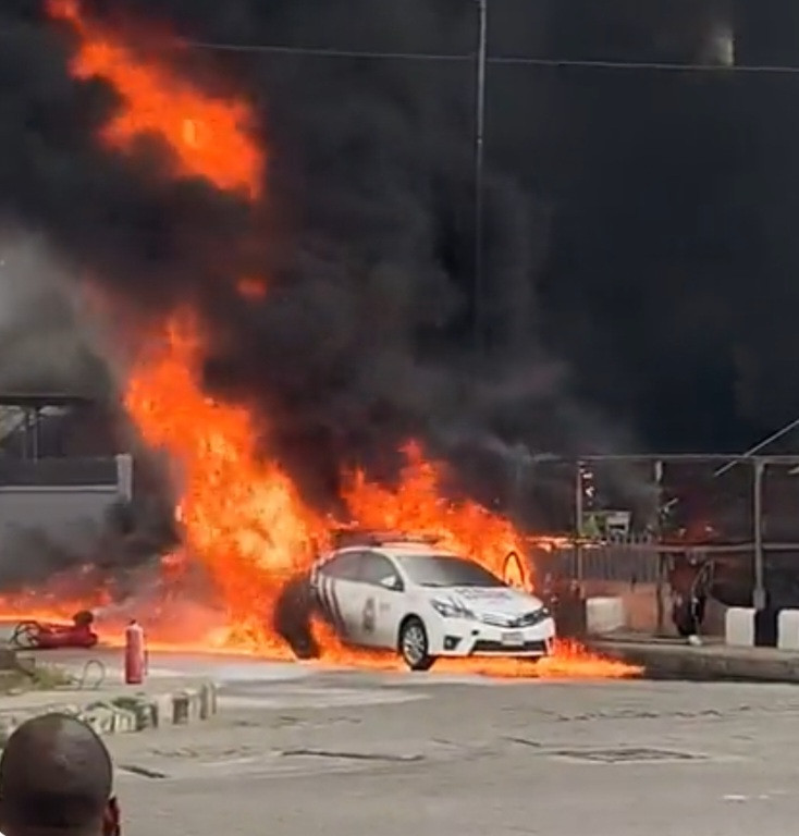 Many Feared Dead As Building, Cars Catch Fire in Victoria Island, Lagos (video)