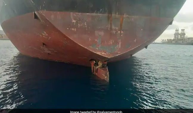Shocking Photo Of Migrants Heading To Europe From Nigeria On Ship's Rudder