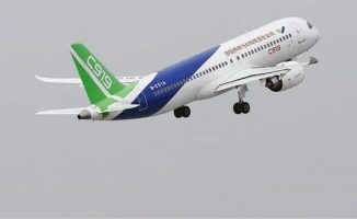 China Makes First Delivery Of Homegrown Passenger Aircraft