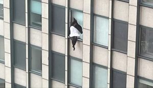 Video: US Man Threatens To Jump From High-Rise Building After FBI Brings Arrest Warrant