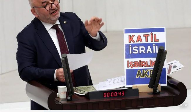 Turkish MP Hasan Bitmez Collapses After Condemning Israel, Suffers Heart Attack